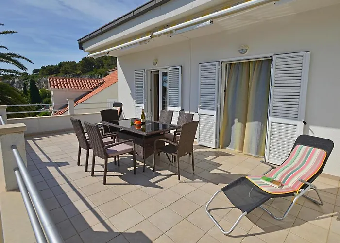 Dinka Milicic * Χβαρ